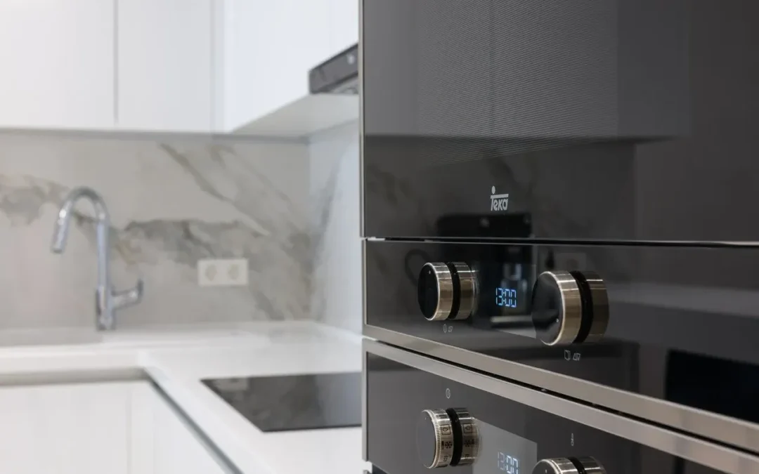 Detalle de electrodomésticos en cocina
