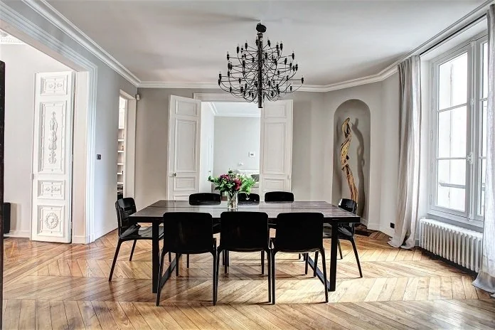 Decorar con molduras