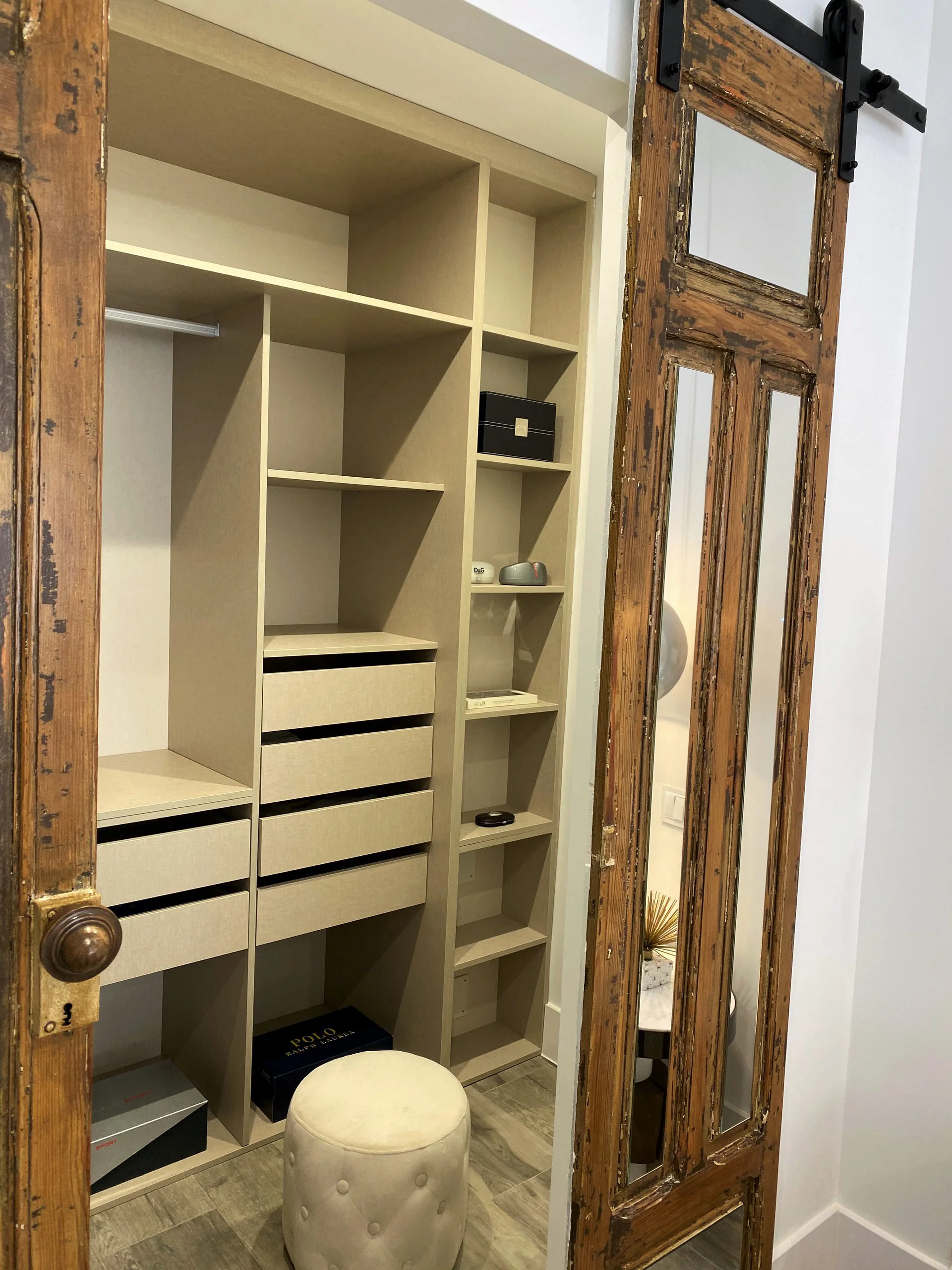 Proyecto Llave En Mano En Piso De Lujo En Madrid. Vestidor