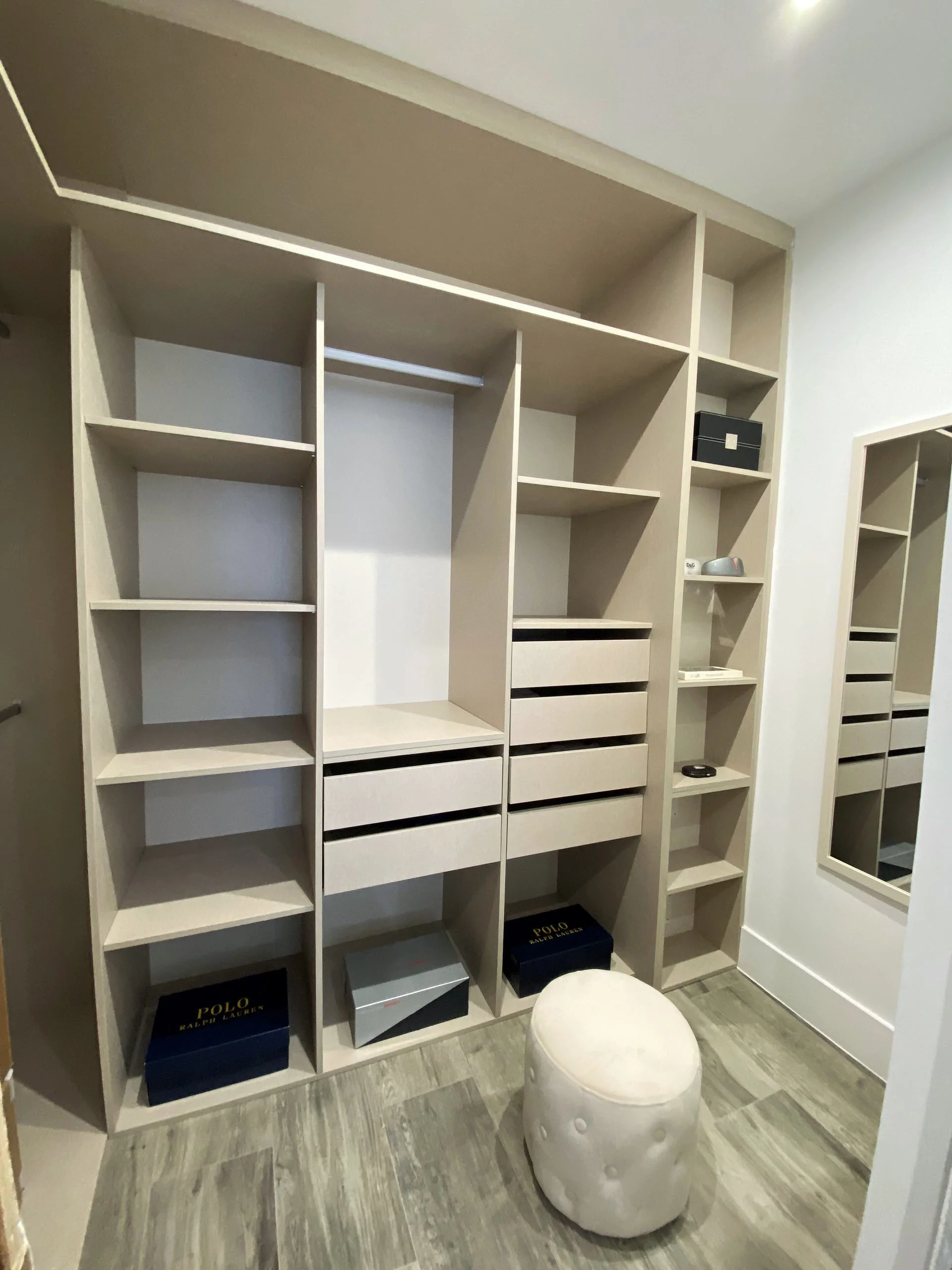 Proyecto Llave En Mano En Piso De Lujo En Madrid. Vestidor